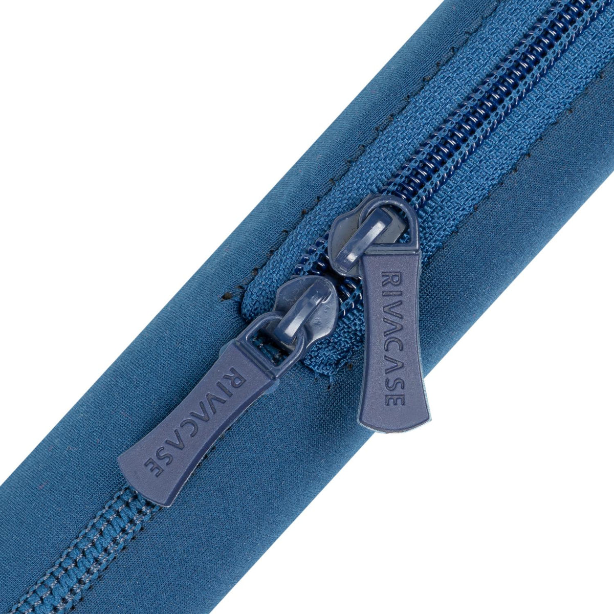 Rivacase 5226 Antishock Laptop Sleeve 15.6-inch - Dark Blue 4