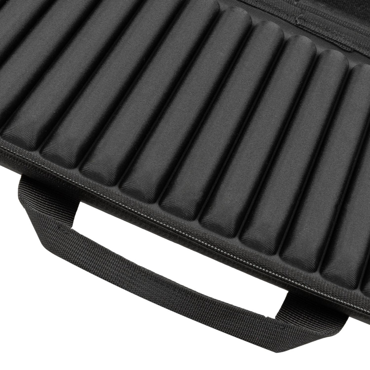 Rivacase 5131 Antishock Hardshell Laptop 15.6-inch - Black 3